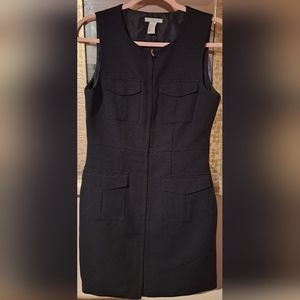 H&M Sheath Dress with 4 front pockets and front zipper closure Size 8